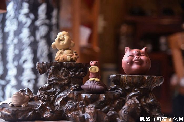 茶宠，小玩意、大讲究！茶桌上最具灵魂的摆件。